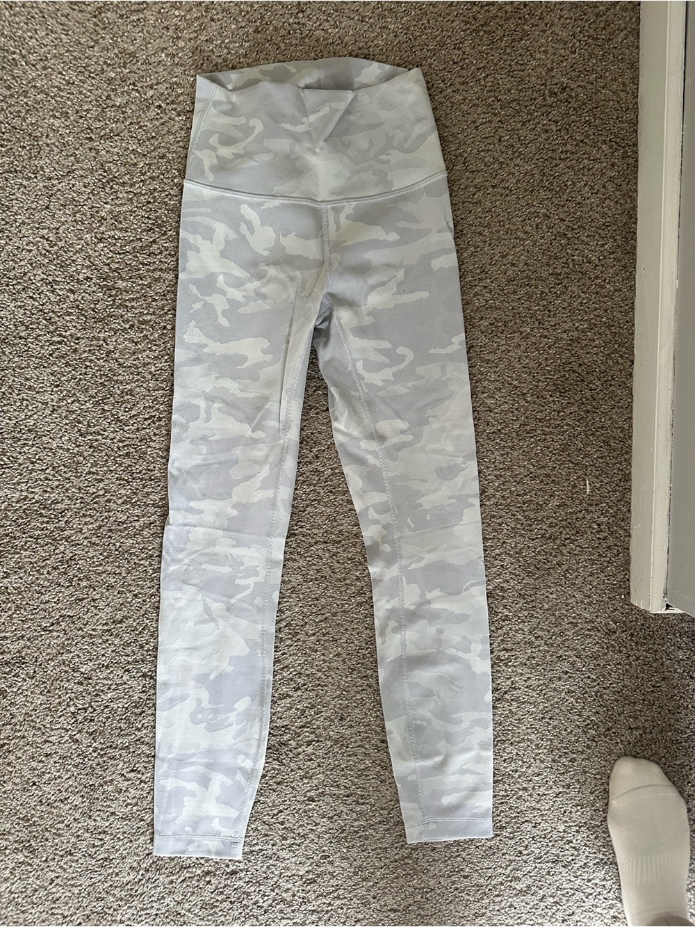 lululemon athletica Light Gray Camo Leggings